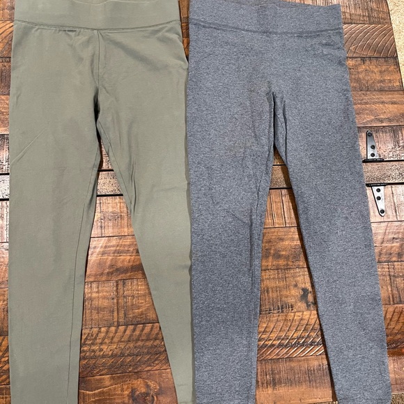 Aerie Green and Gray Legging Bundle - Picture 2 of 4